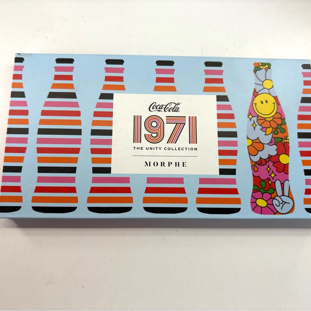 Morphe Vibrant Coca-Cola Themed Party Supplies